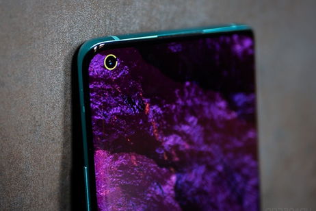 ¿Tu móvil tiene agujero en pantalla? Tienes que probar esta nueva app ¿Tu móvil tiene agujero en pantalla? Tienes que probar esta nueva app