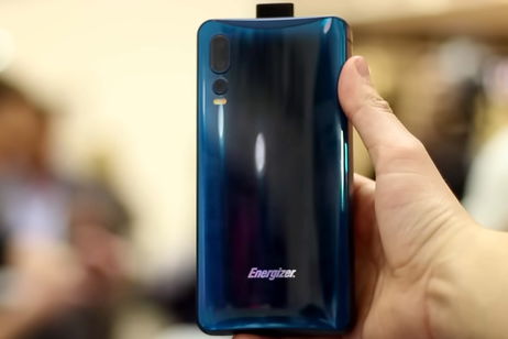 Aquella vez que un fabricante de pilas lanzó un teléfono con batería de 18.000 mAH Aquella vez que un fabricante de pilas lanzó un teléfono con batería de 18.000 mAH