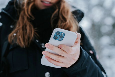 Nueva York prohibe las sugerencias infinitas y notificaciones de redes sociales en menores