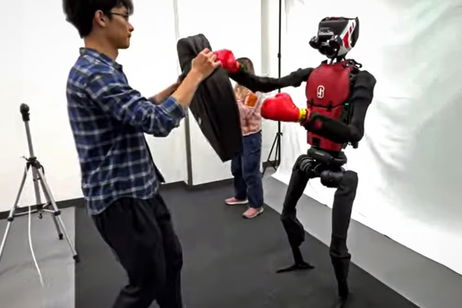 Hay un robot cuyo aspecto es terrorífico, pero que ha dado un paso fundamental en los últimos meses: aprende por imitación Hay un robot cuyo aspecto es terrorífico, pero que ha dado un paso fundamental en los últimos meses: aprende por imitación